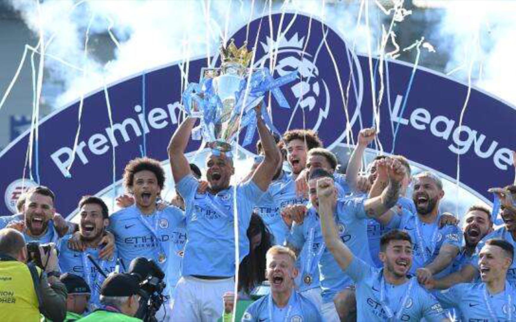 埃弗顿的紧 埃弗顿的紧